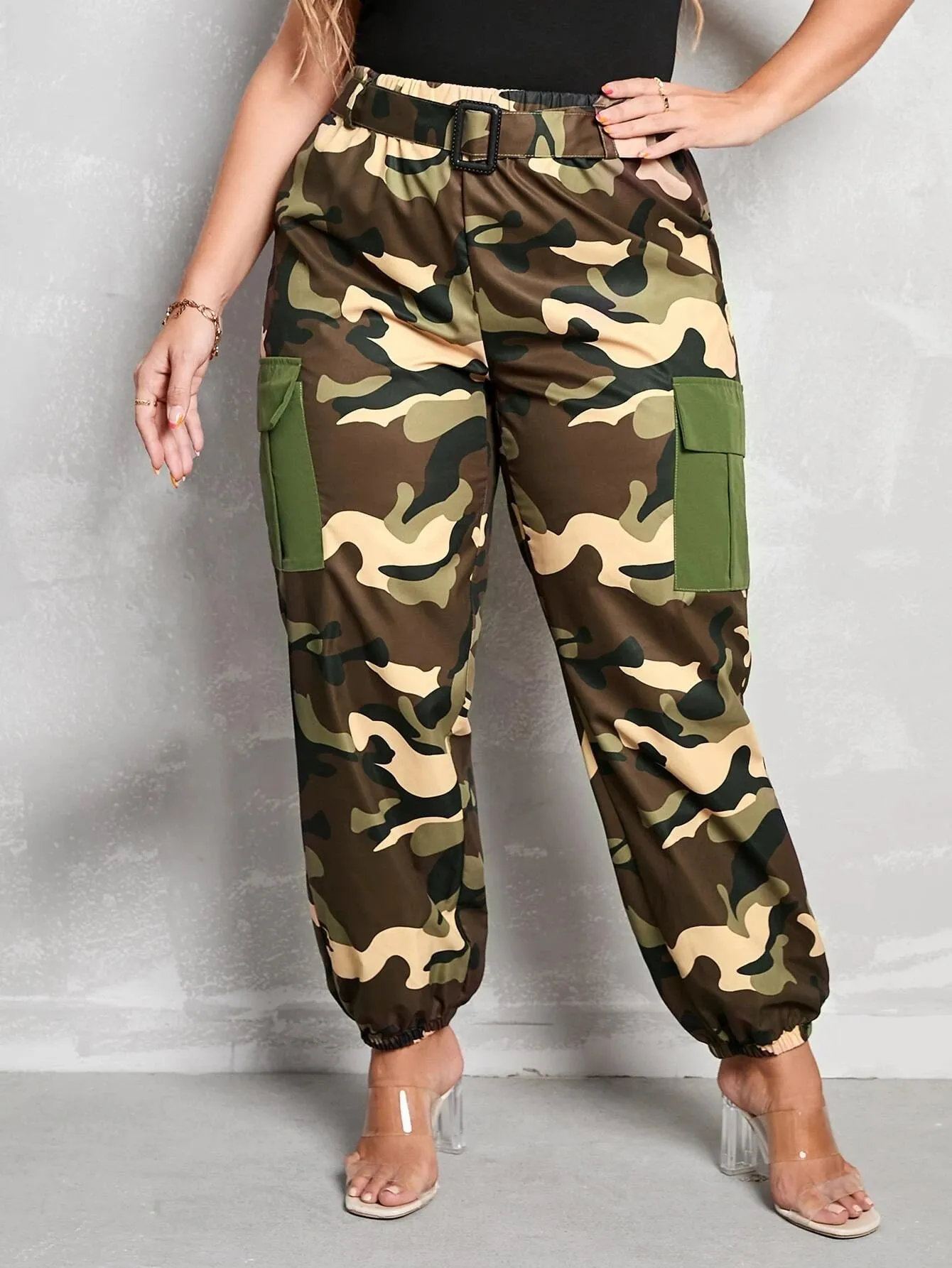 Camo Print Flap Pocket Cargo Pants